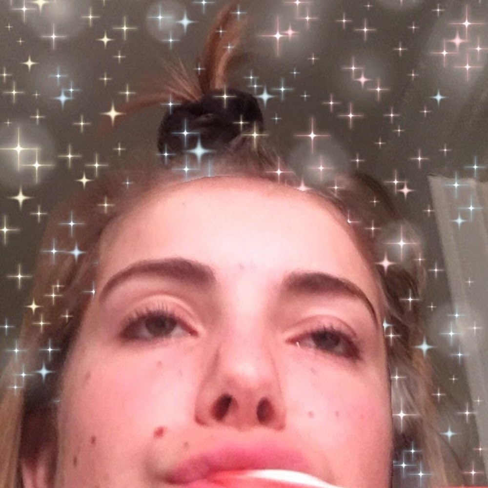 Meet your Posher, Ella